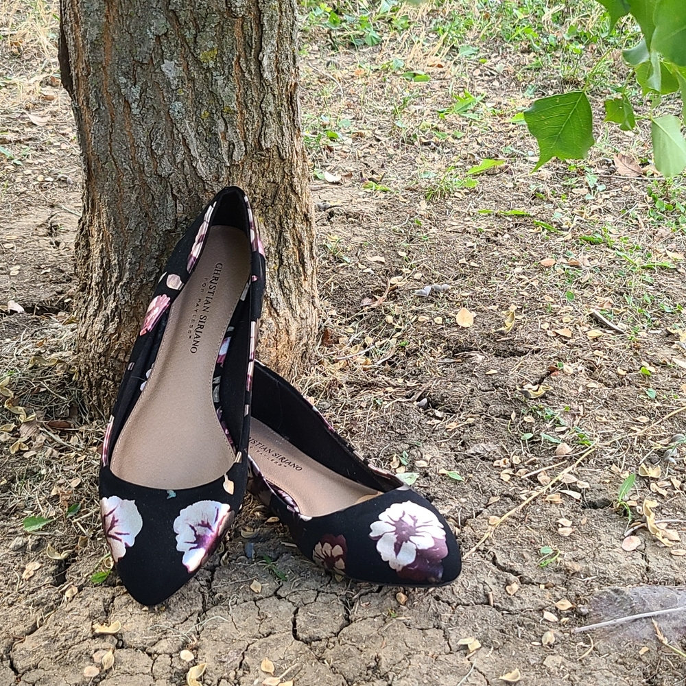 Floral Pointed Flats